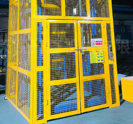 东成镇货梯可以安装在室外吗